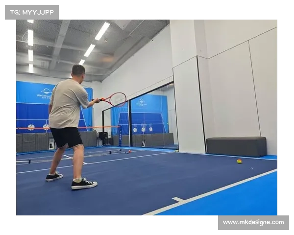 网球赛场观众热情聚焦现场氛围与赛事互动呈现精彩瞬间 网球赛场观众热情聚焦现场氛围与赛事互动呈现精彩瞬间